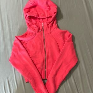 LULULEMON CROPPED SCUBA